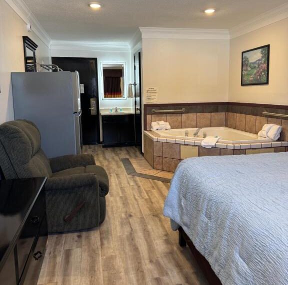 Home Suites – Thief River Falls, MN