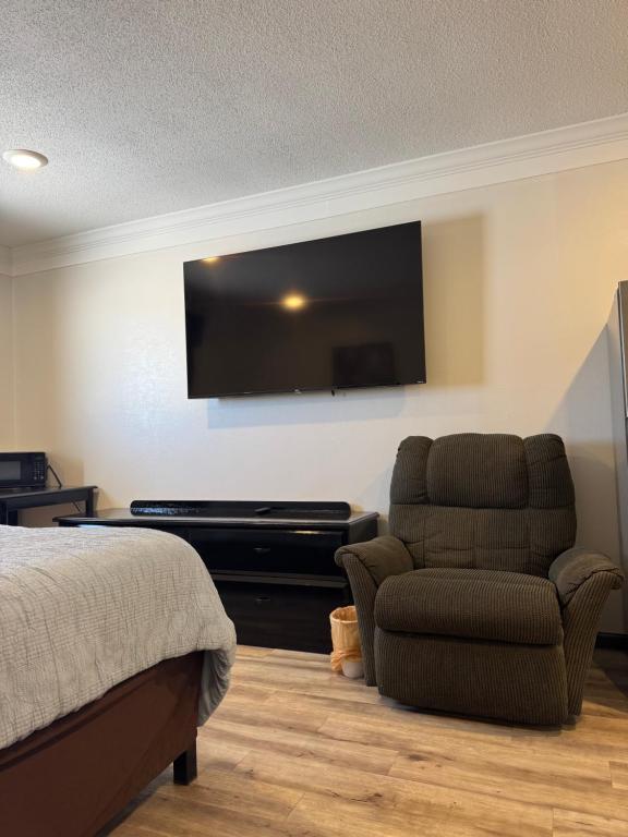 Home Suites – Thief River Falls, MN