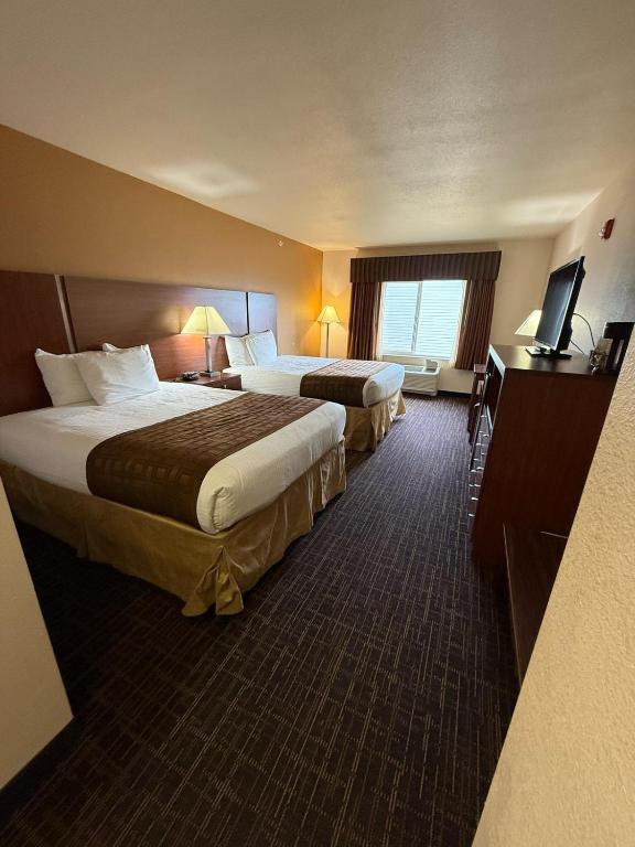 Superior Queen Room with Two Queen Beds