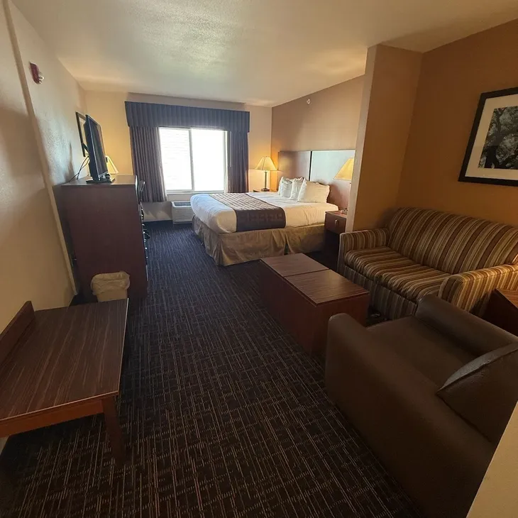 Richland Inn & Suites – Sidney, MT