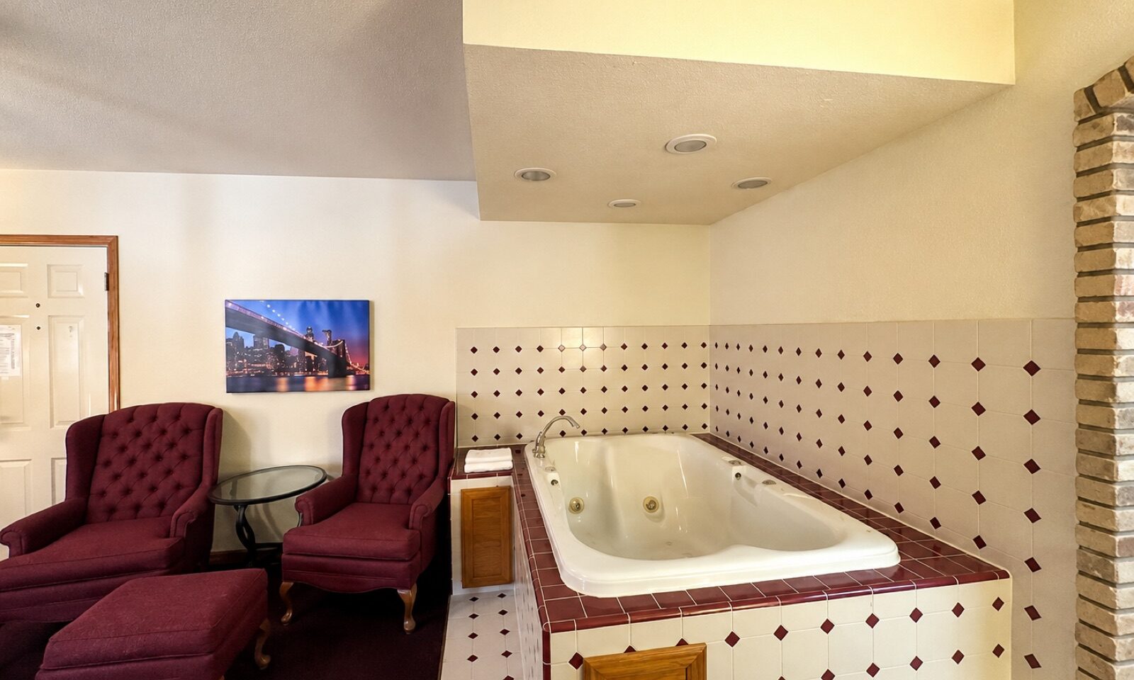 King Suite with Jacuzzi and Fireplace