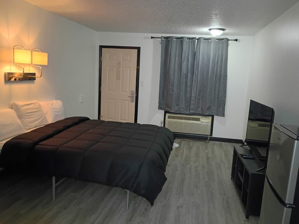 Renovated king room at The Hastings Inn Parsons, Kansas