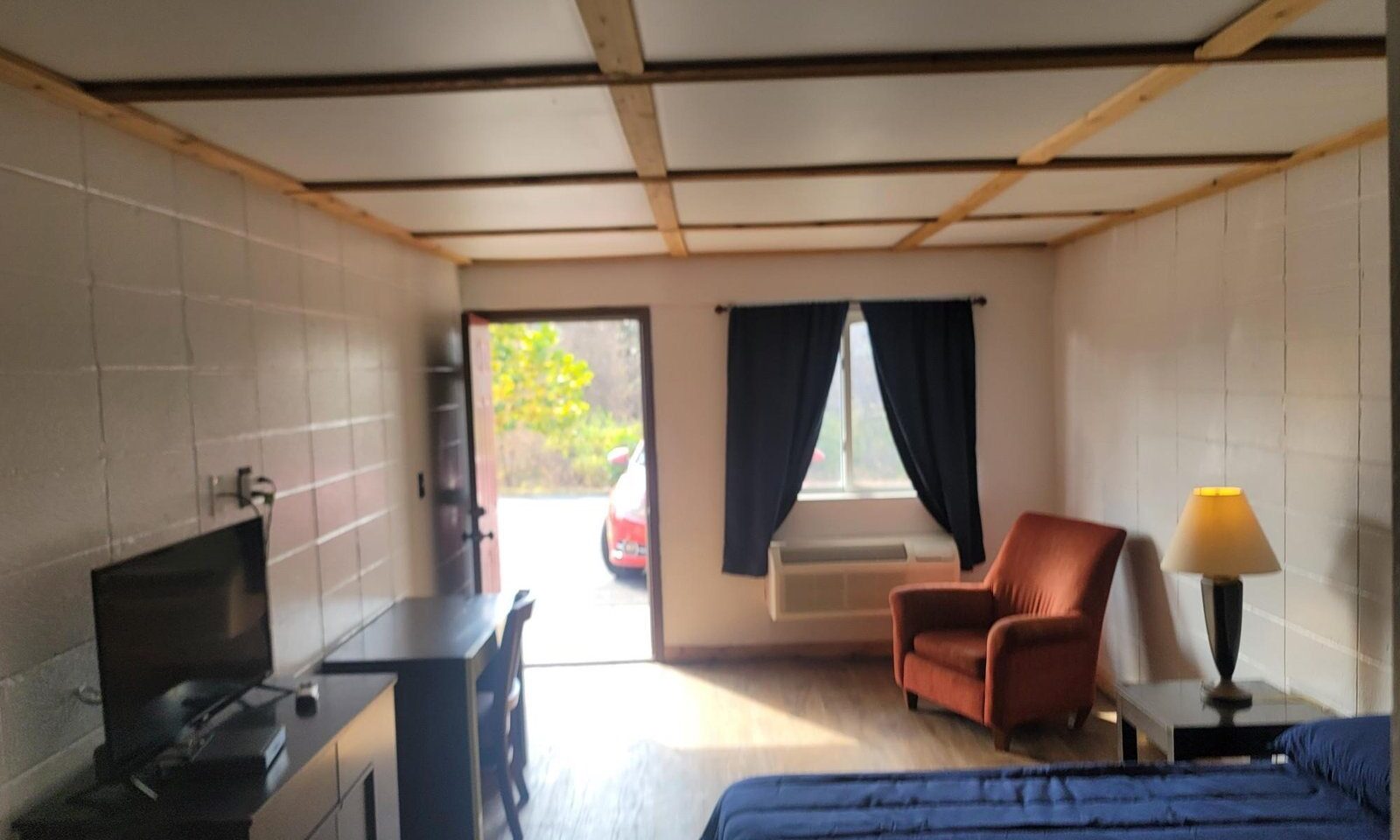 Renovated Queen Room